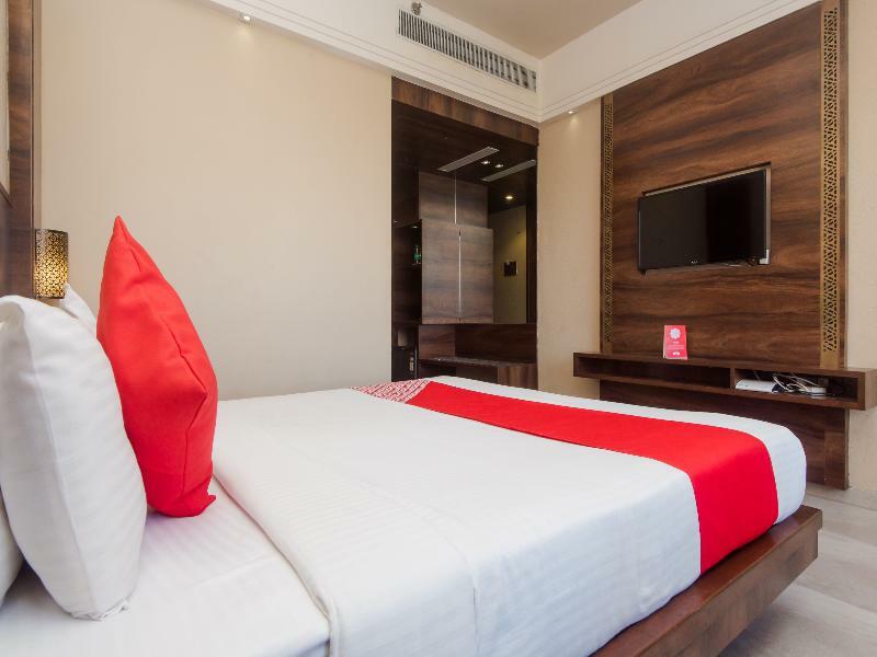 Hotel Crawford Inn Мумбаи Экстерьер фото